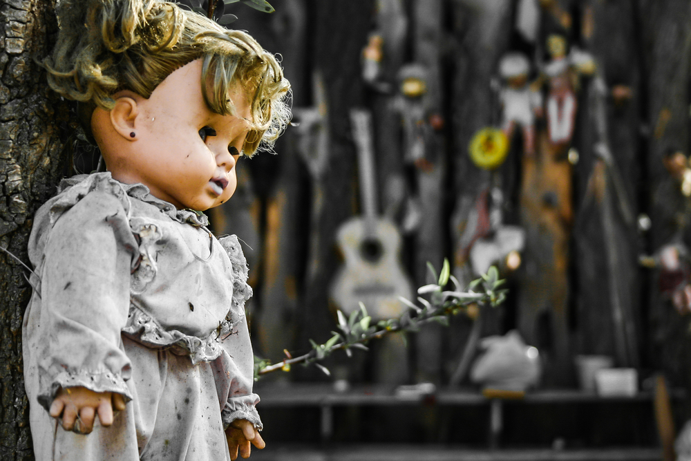 Creepy old dolls in the abandoned Island