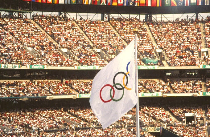 1996 Atlanta Olympics, Olympic flag at track and field venue