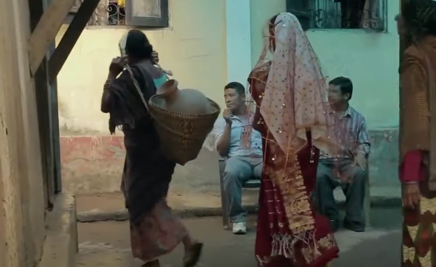 Toto people. Toto bride in dress walking