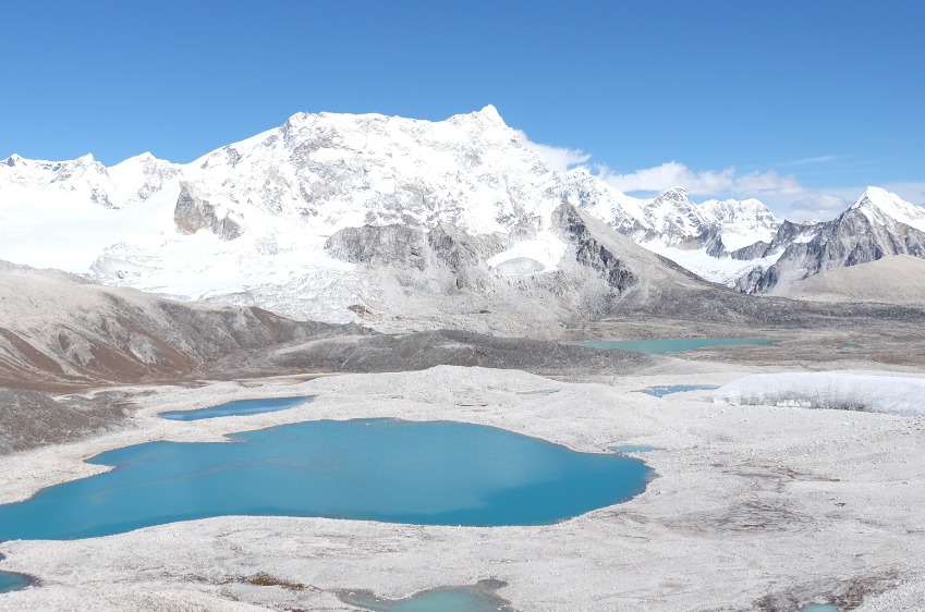 The mountain seen from Gophu La Pass