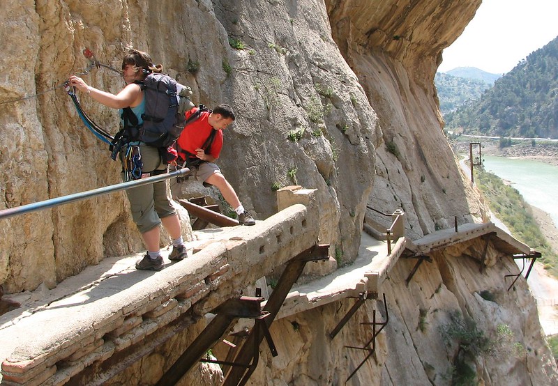 people on Caminito del Rey path