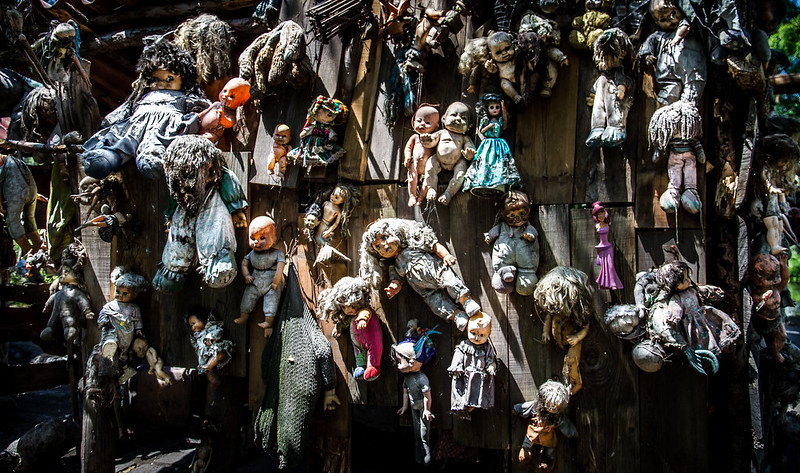 Photo of Creepy old dolls in the abandoned Island of the Dolls, Xochimilco, Mexico