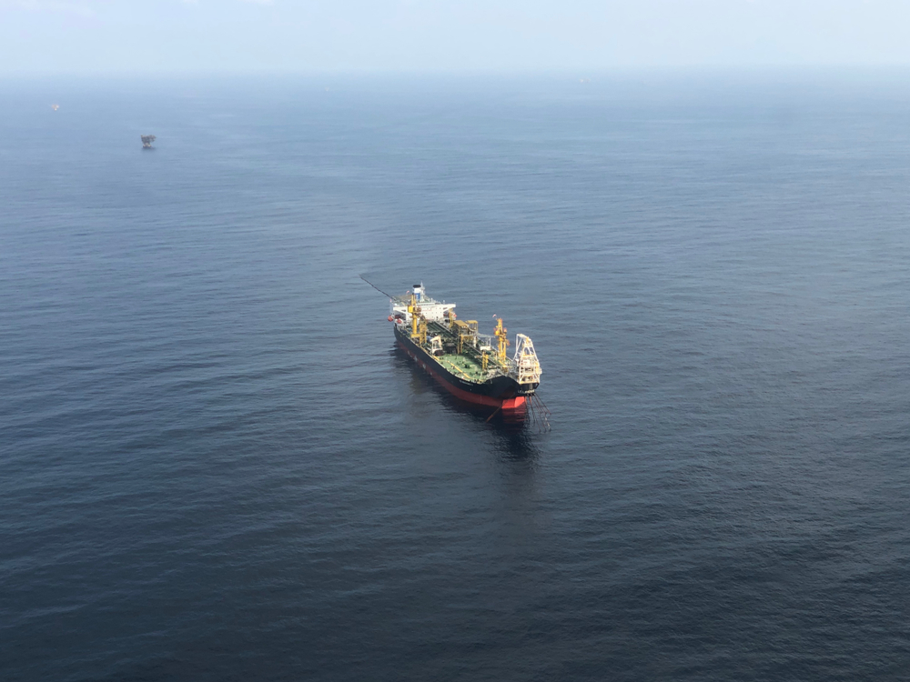 Offshore transport tanker ship