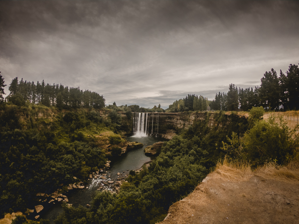 waterfall at the Itata river