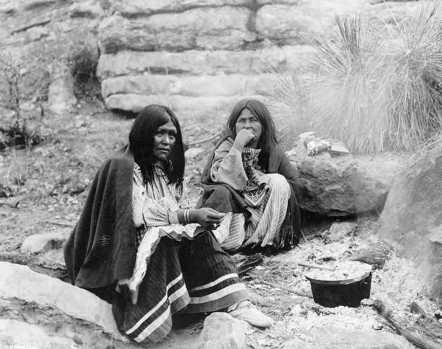 Two Apache Indian women in traditional clothes
