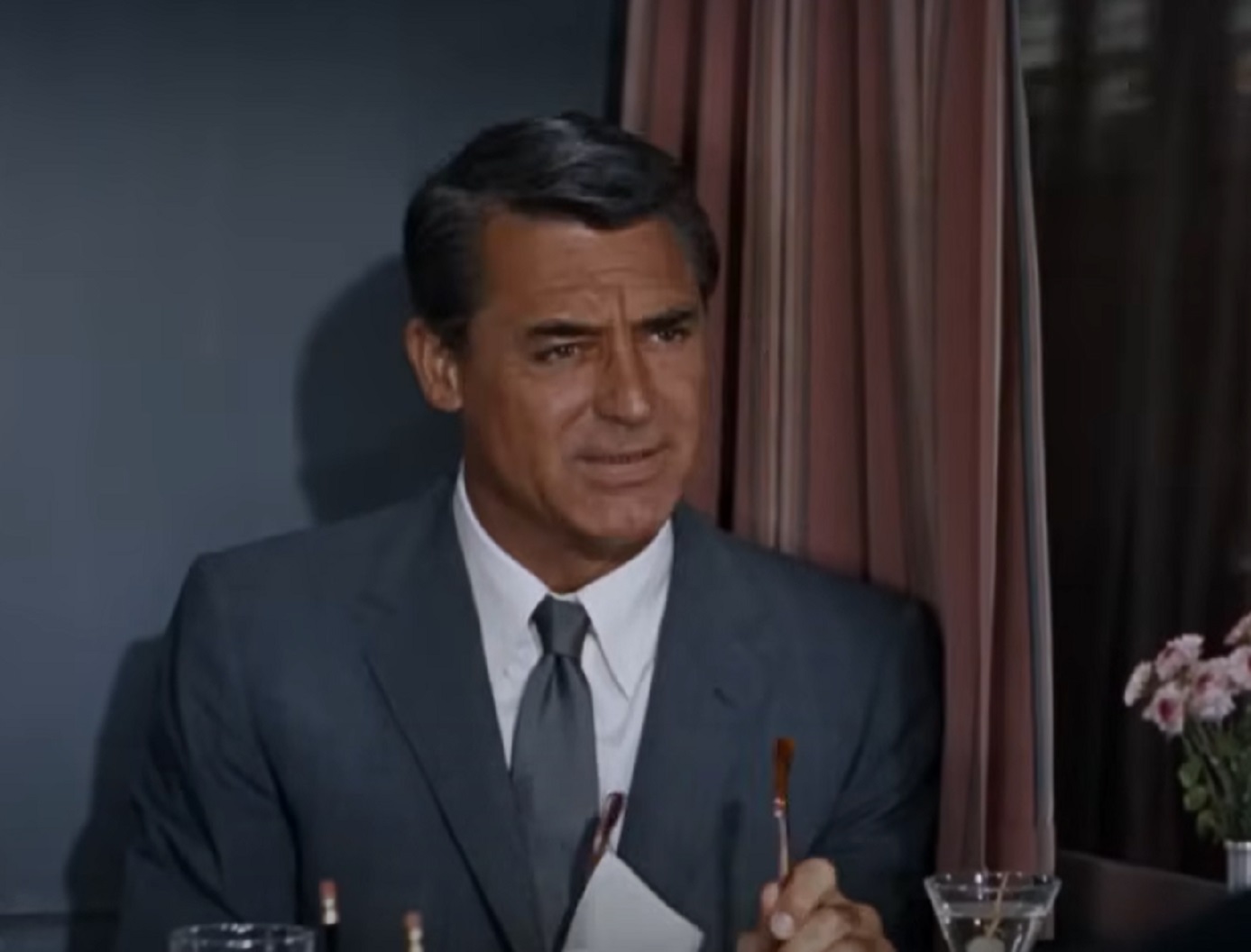 Screenshot of Cary Grant as Roger Thornhill - from North by Northwest (1959)