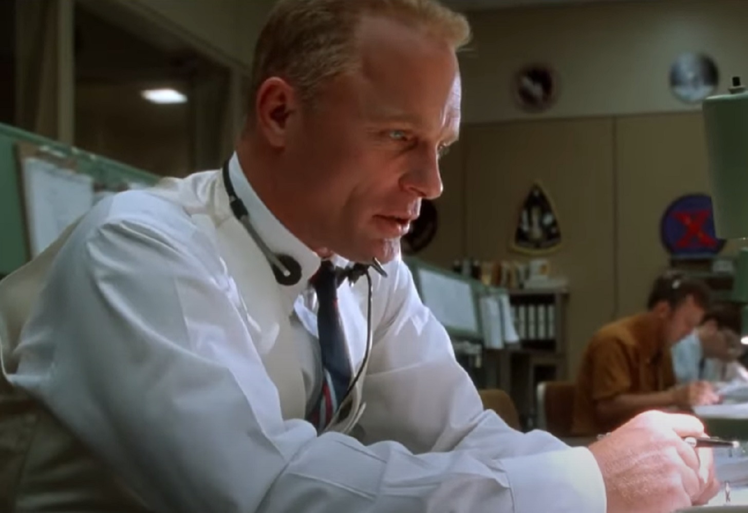 Screenshot of Ed Harris as Gene Kranz - from Apollo 13 (1995)