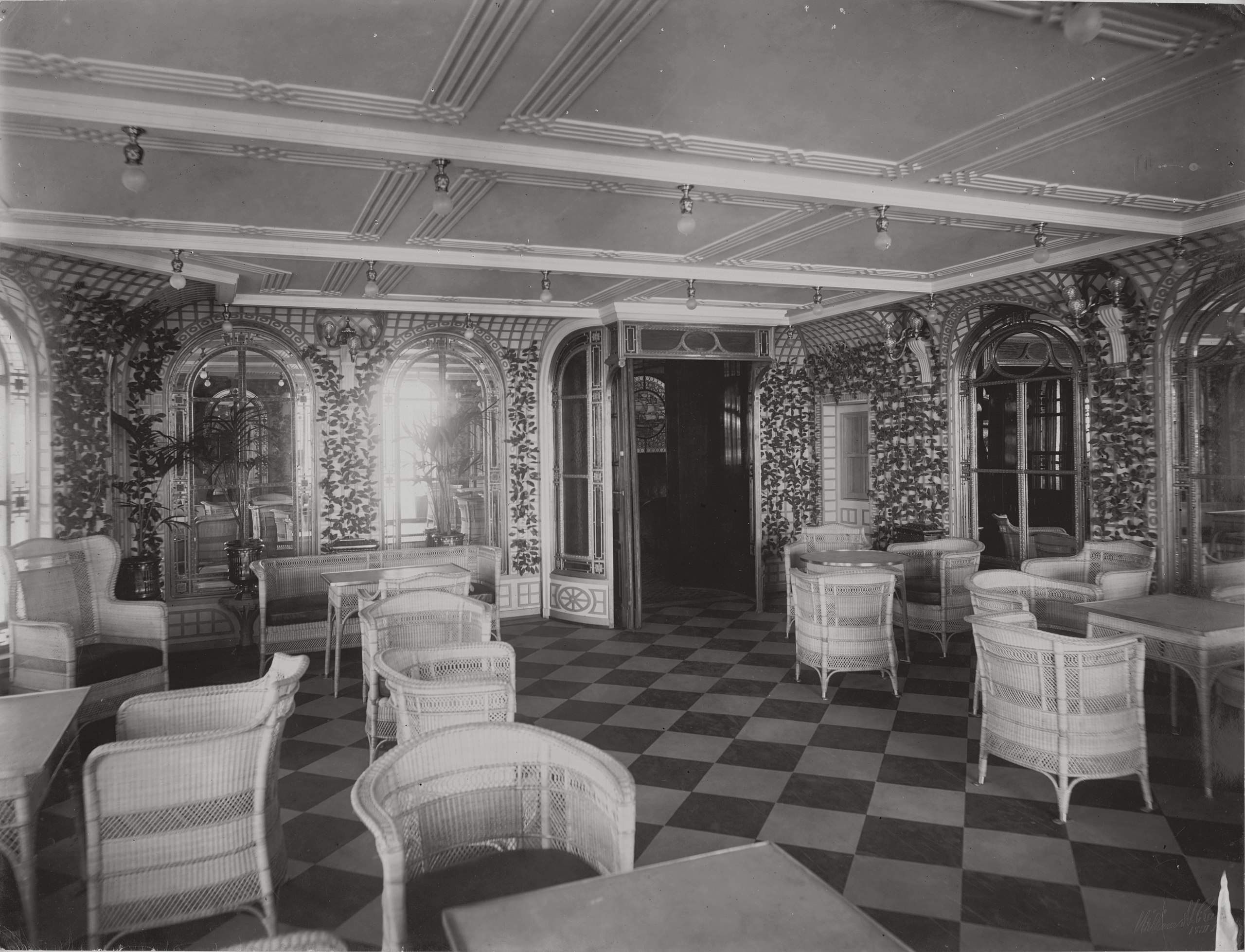 RMS Olympic, photographed by William H. Rau