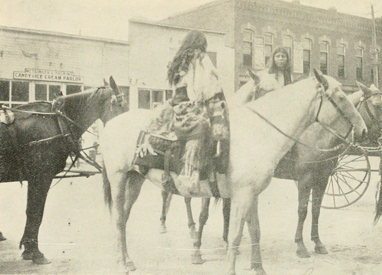 Comanches on the horses