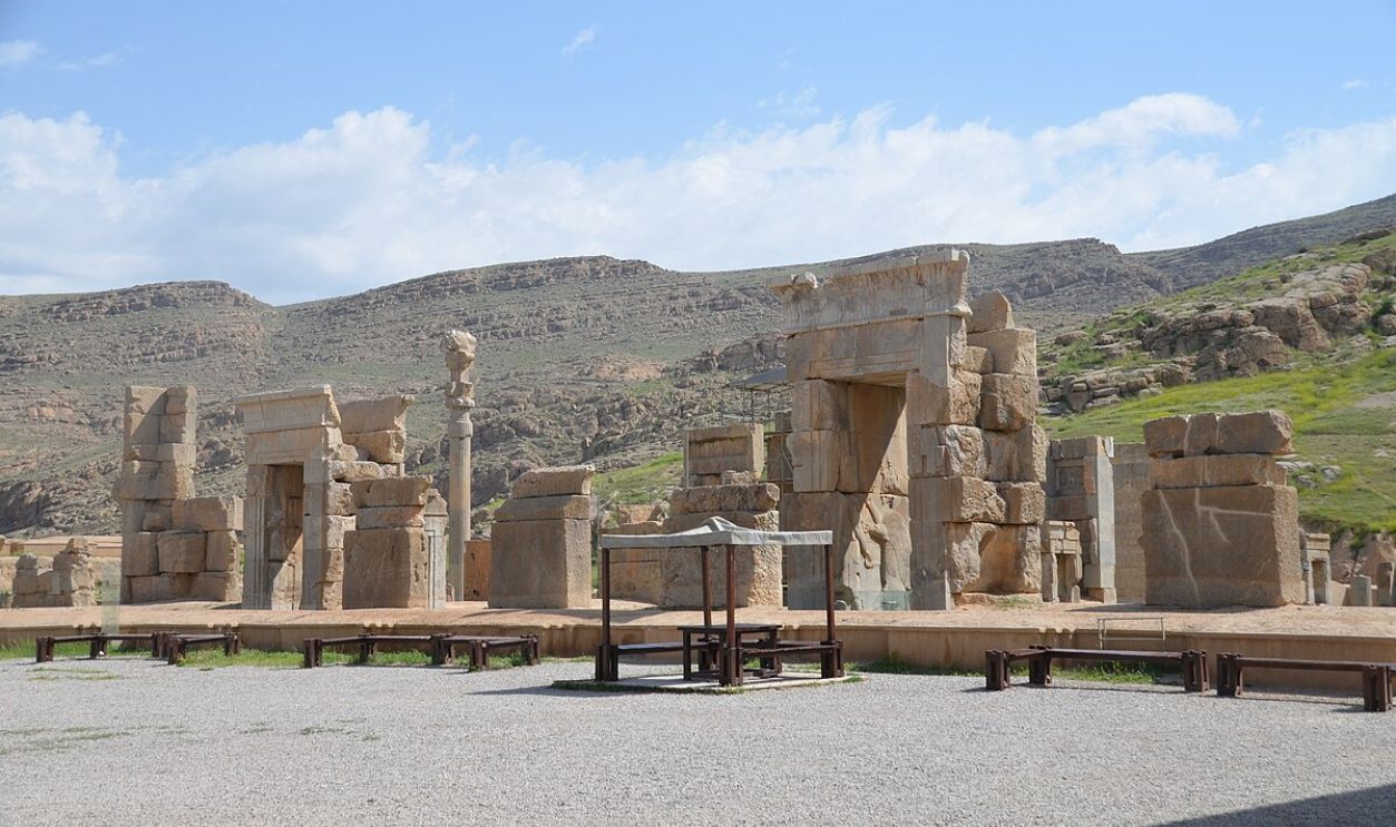 Hall of Hundred Columns