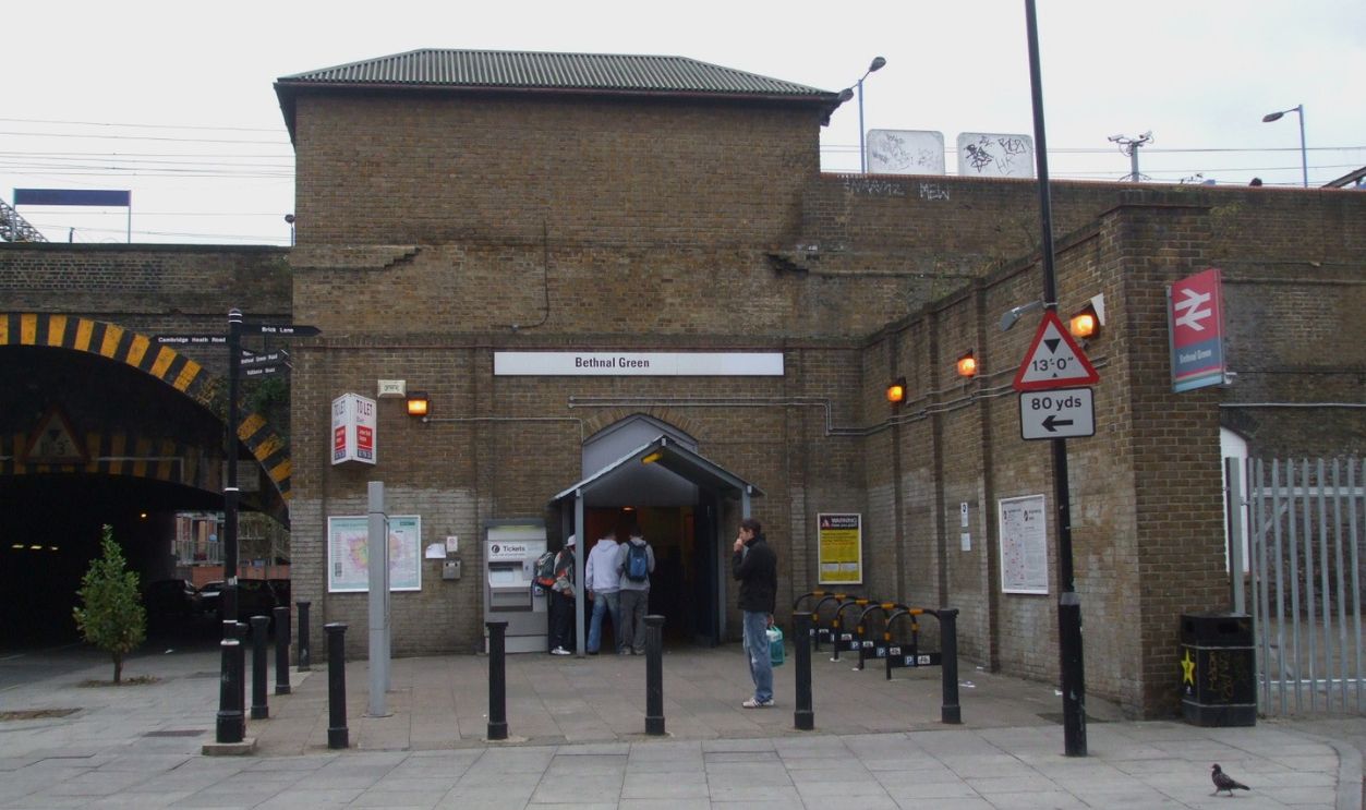 Bethnal Green Railway Stn Entrance