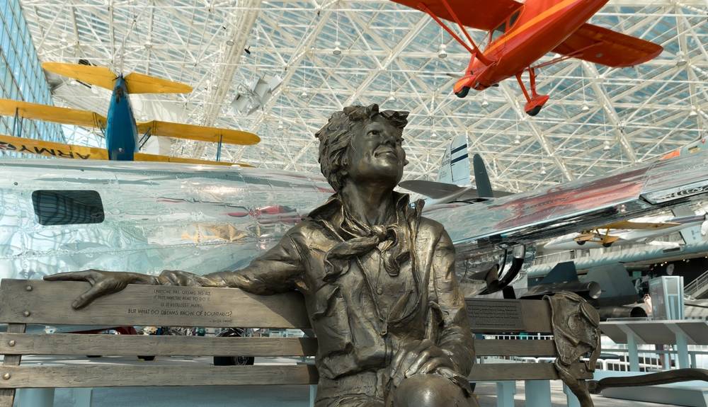 Bronze Statue of Amelia Earhart
