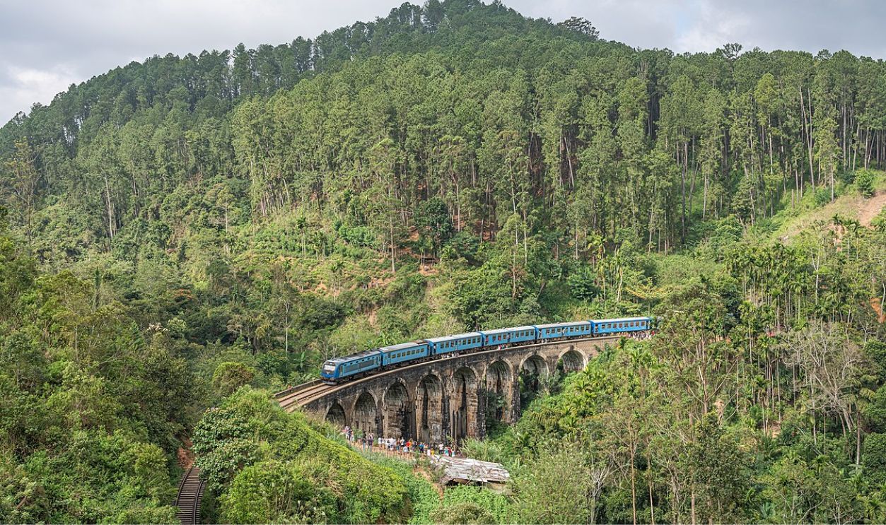 The Colombo To Badulla Train, Sri Lanka (1)
