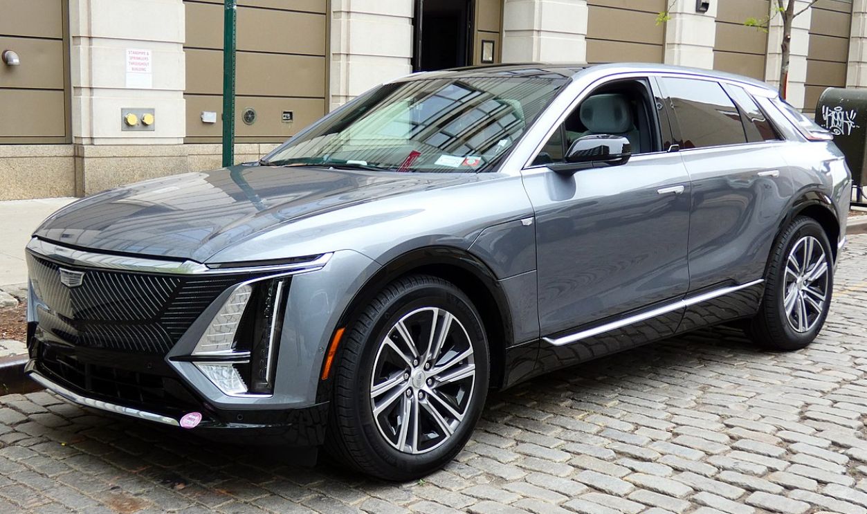 2023 Cadillac Lyriq