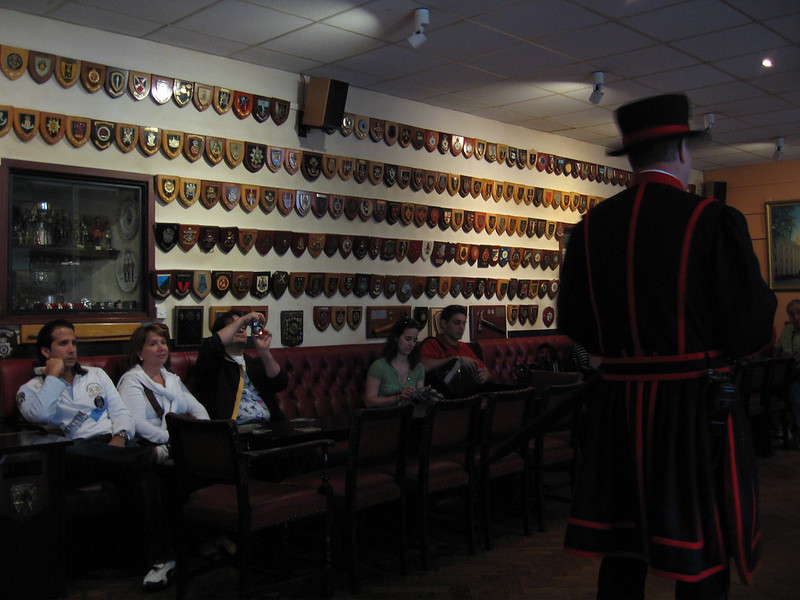 A behind the scenes tour of Yeoman Warder's Club by an English Beefeater