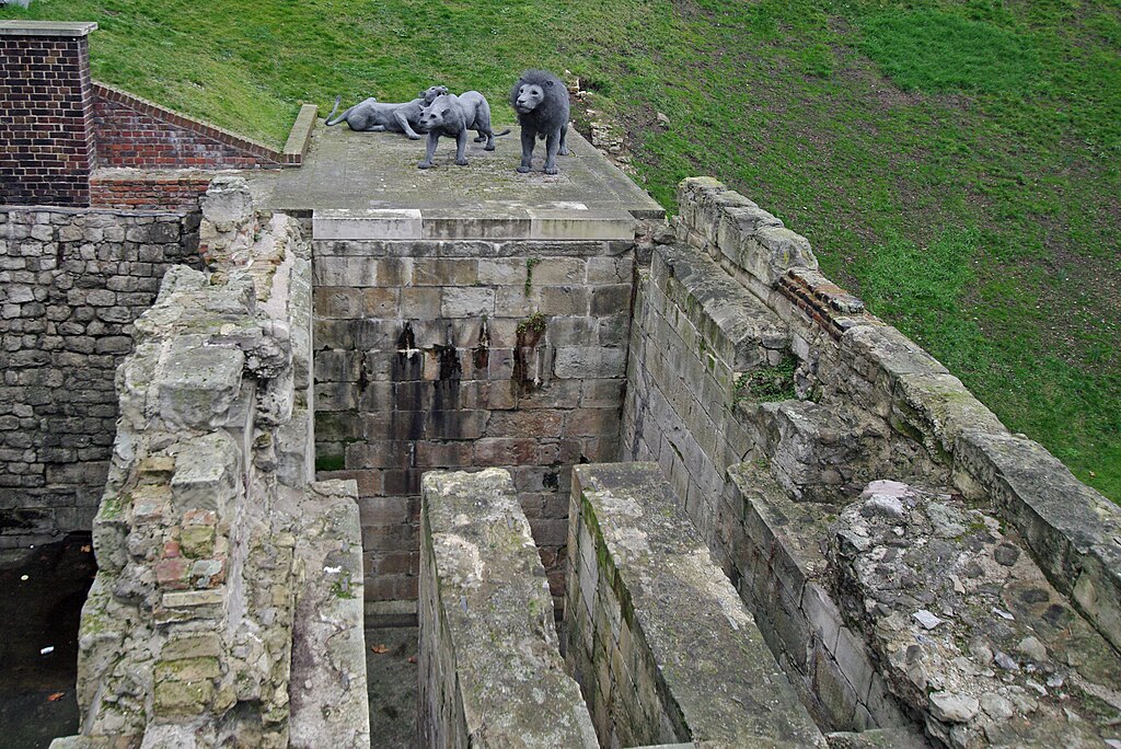 Remains of Lions Tower in Tower of London