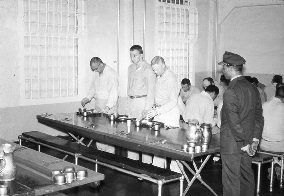 Alcatraz-Cell-House-Dining-Room-C-1950