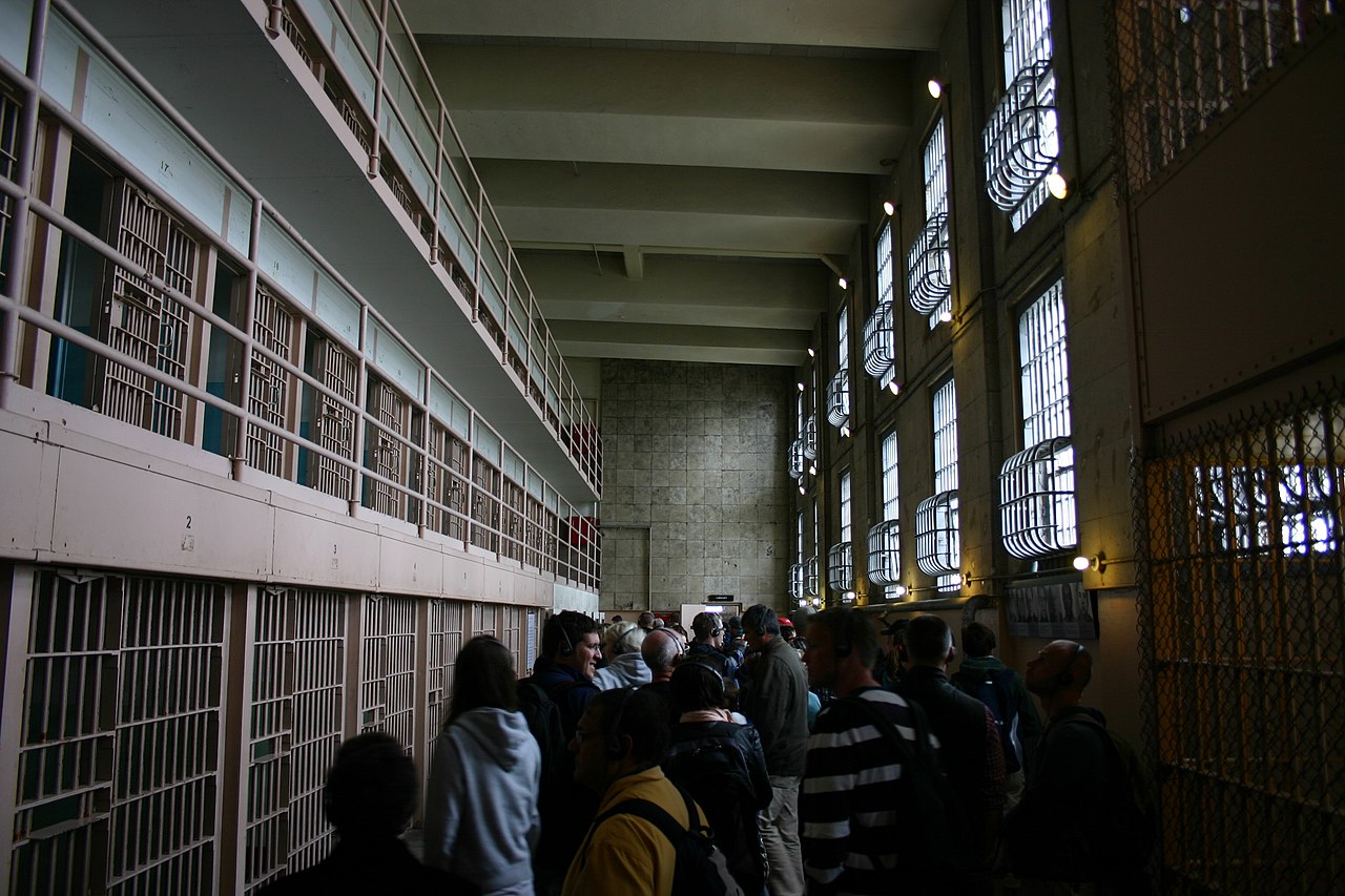 Alcatraz - people looking