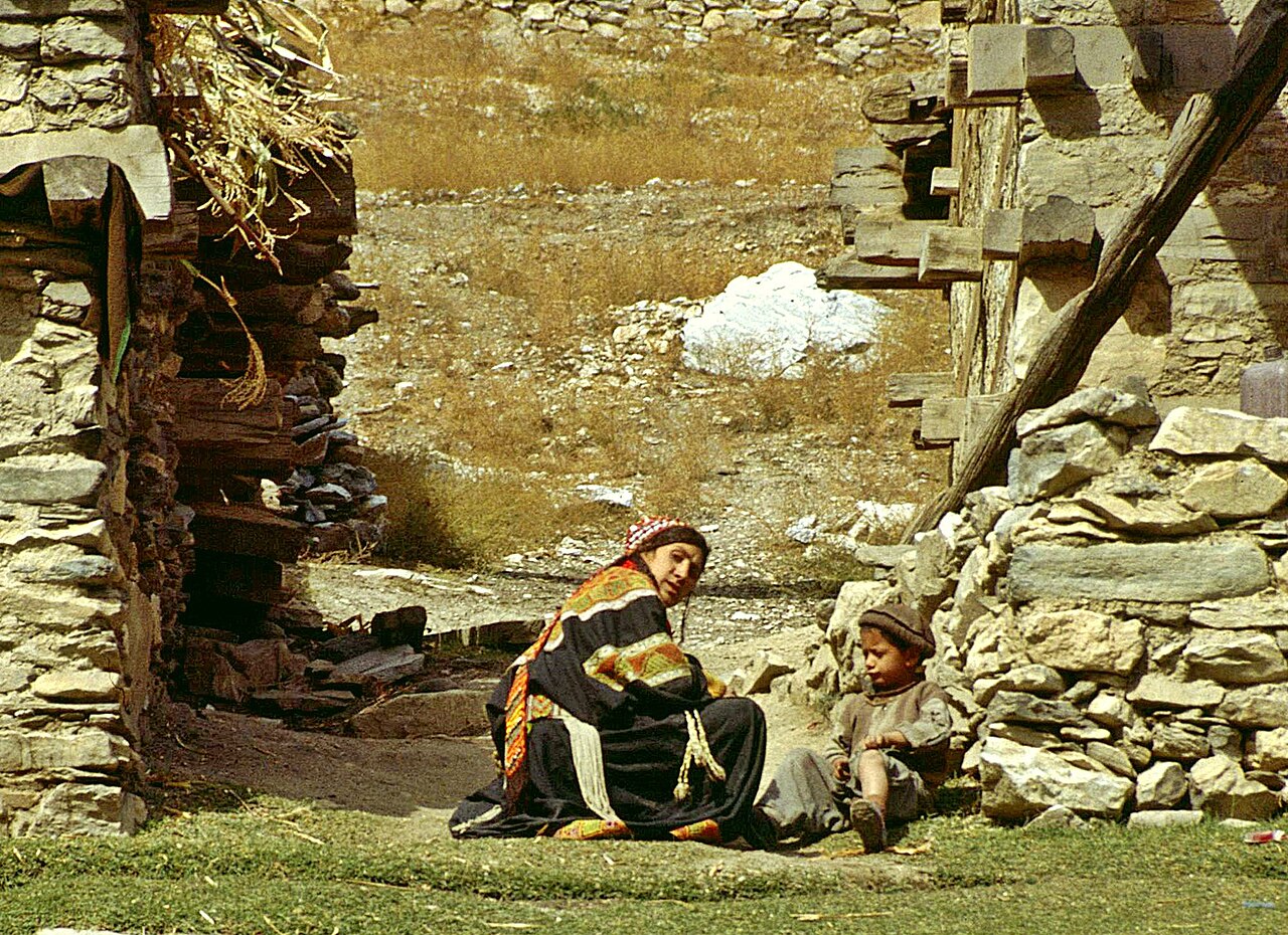 Kalash people - 1990