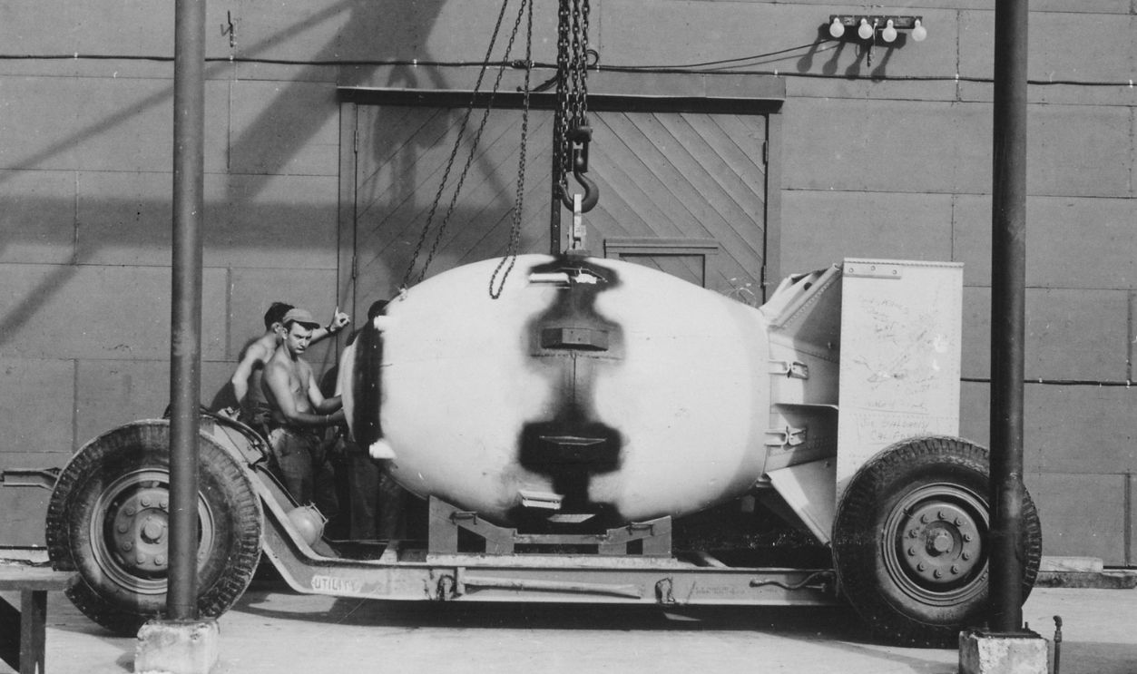 Fat_Man_Assembled_Tinian