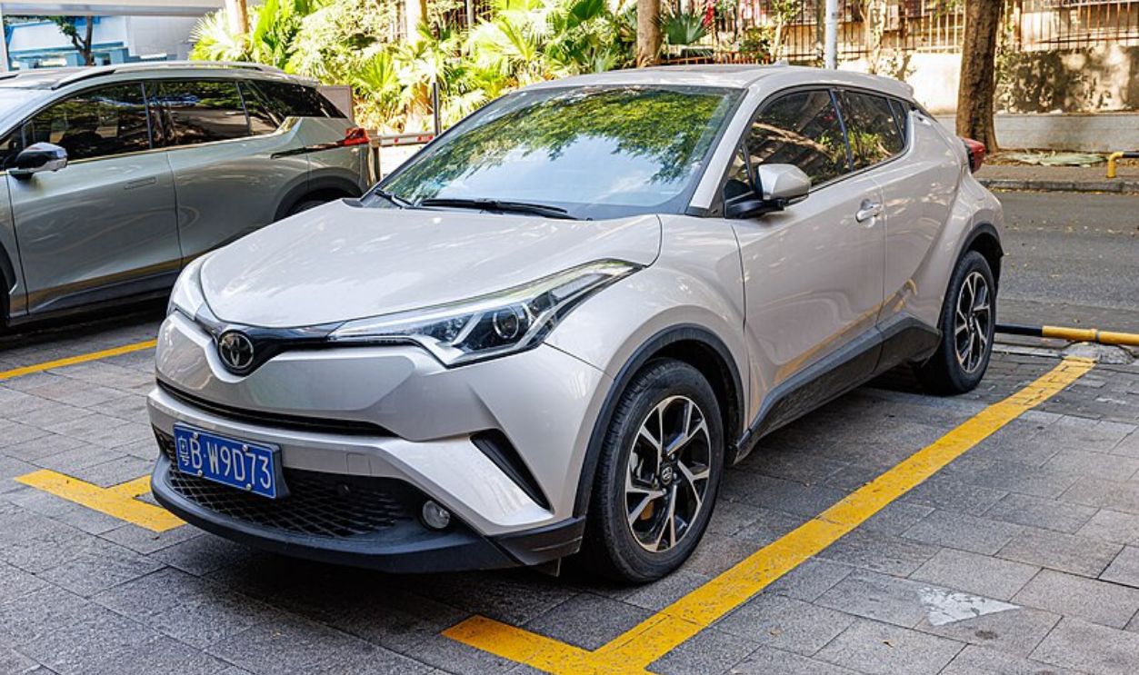 Toyota C- HR