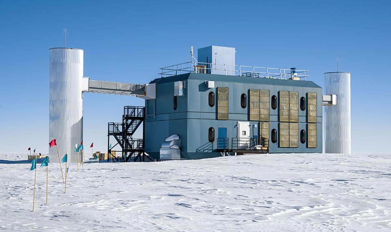 Icecube observatory