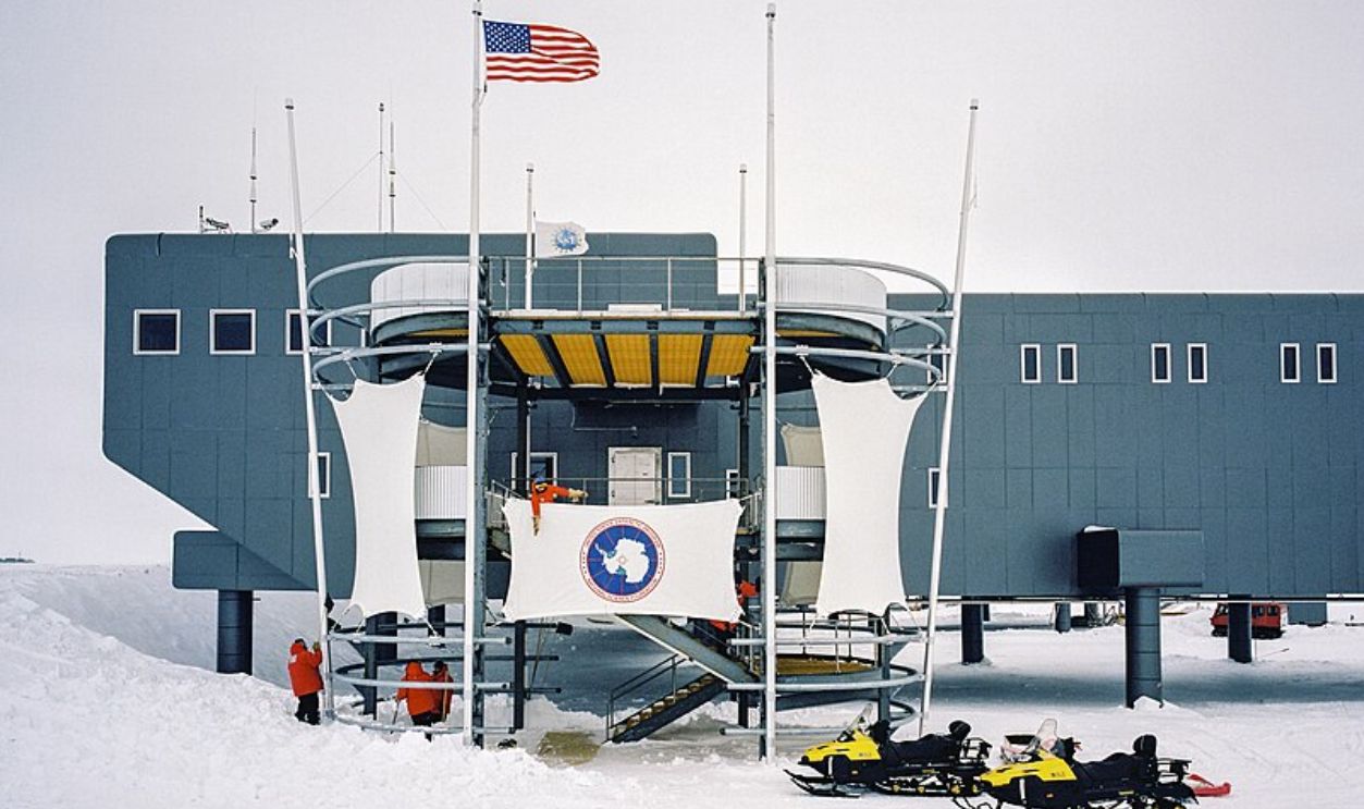 Amundsen-Scott South Pole Station