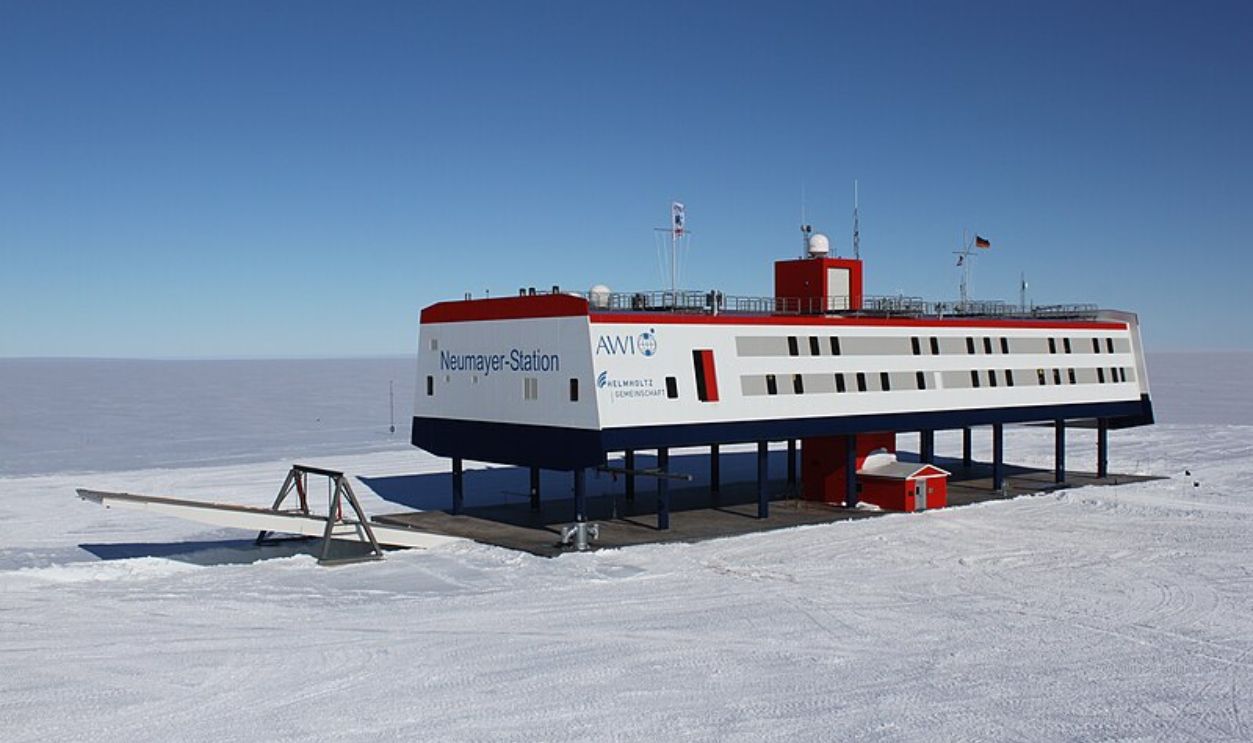 Neumayer Station III