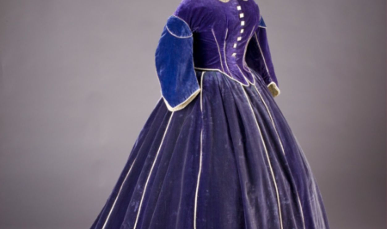 Mary Todd Lincoln's 1861 Dress
