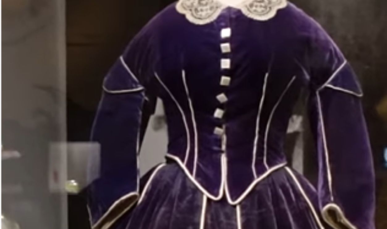 Mary Todd Lincoln's 1861 Dress