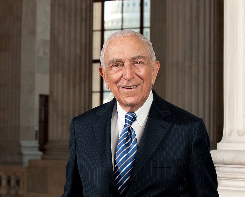 Official portrait of United States Senator Frank Lautenberg