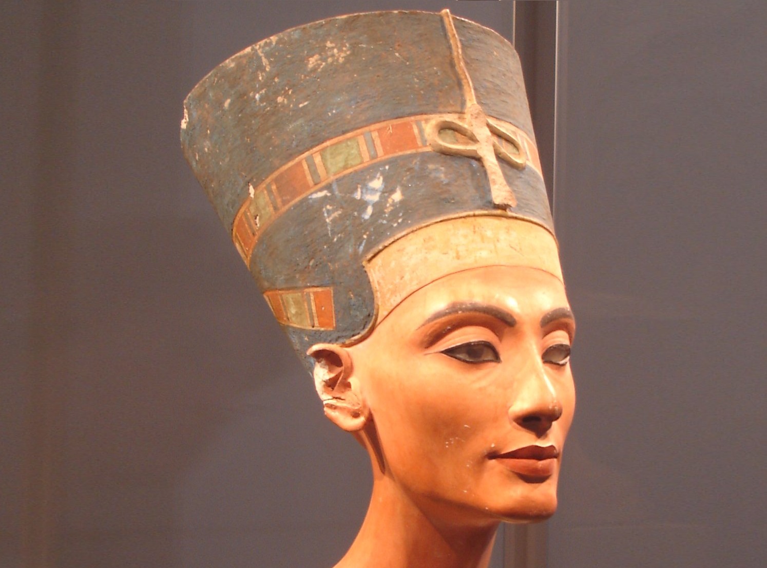 Bust of queen Nefertiti in the Neues Museum, Berlin