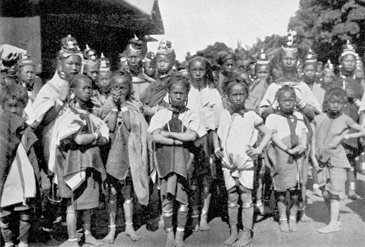 A GROUP OF PADAUNGS COME TO MARKET ARRAYED IN ALL THEIR FINERY - 1922