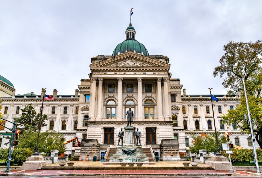 This image shows the Indiana Statehouse in Indianapolis