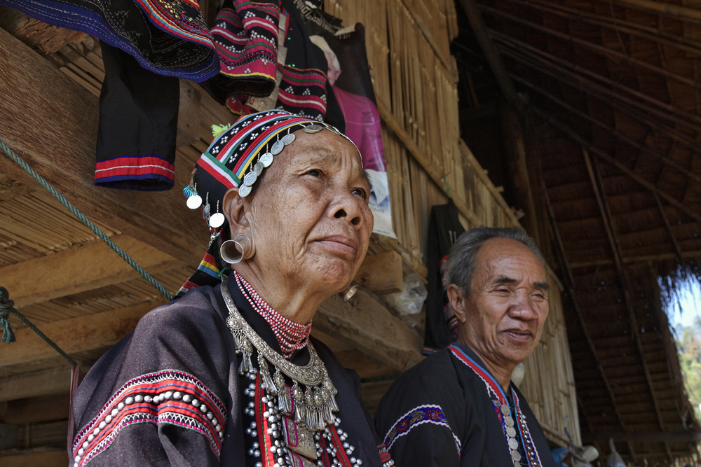 Karen Long Neck hill tribe village (Kayan Lahwi), Karen couple in traditional costumes
