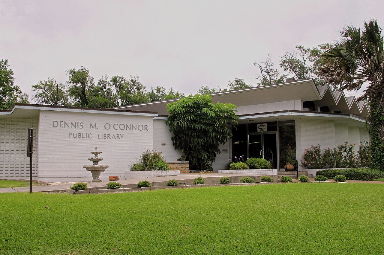 The public library in Refugio, Texas.