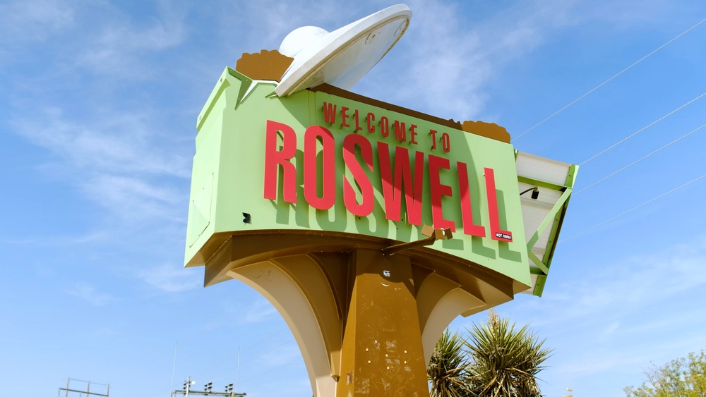 Welcome to Roswell sign