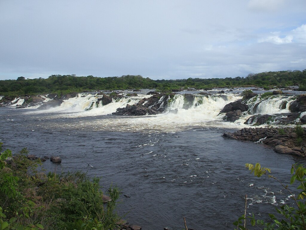 Río Caroní rapids at Parque Cachamay near Ciudad Guayana, Venezuela.