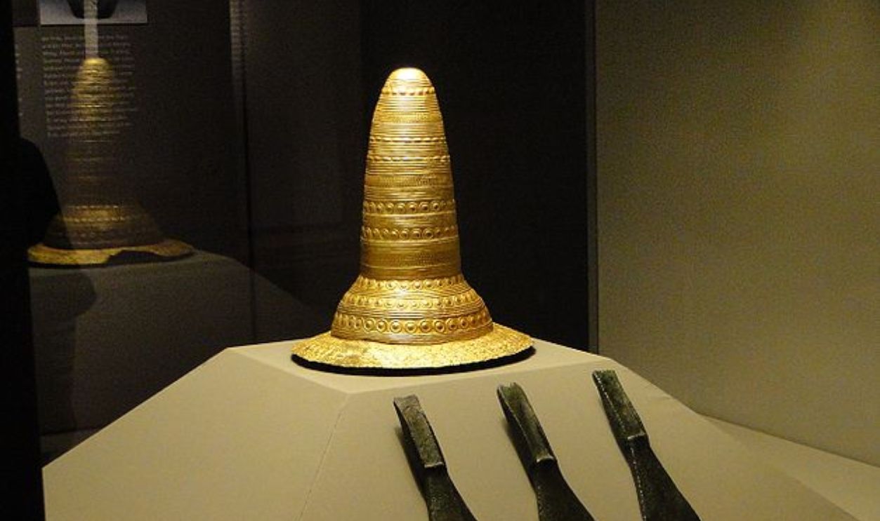The Golden Hat Of Schifferstadt