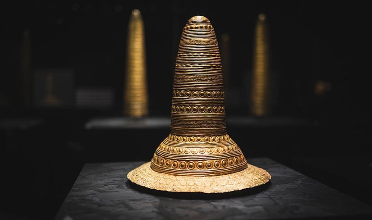 The Golden Hat Of Schifferstadt