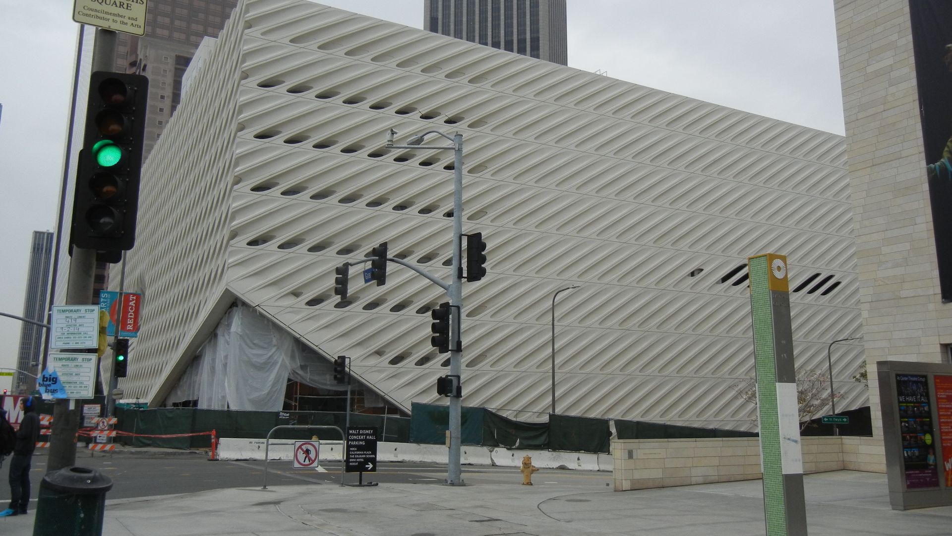File:Broad Museum LA.JPG