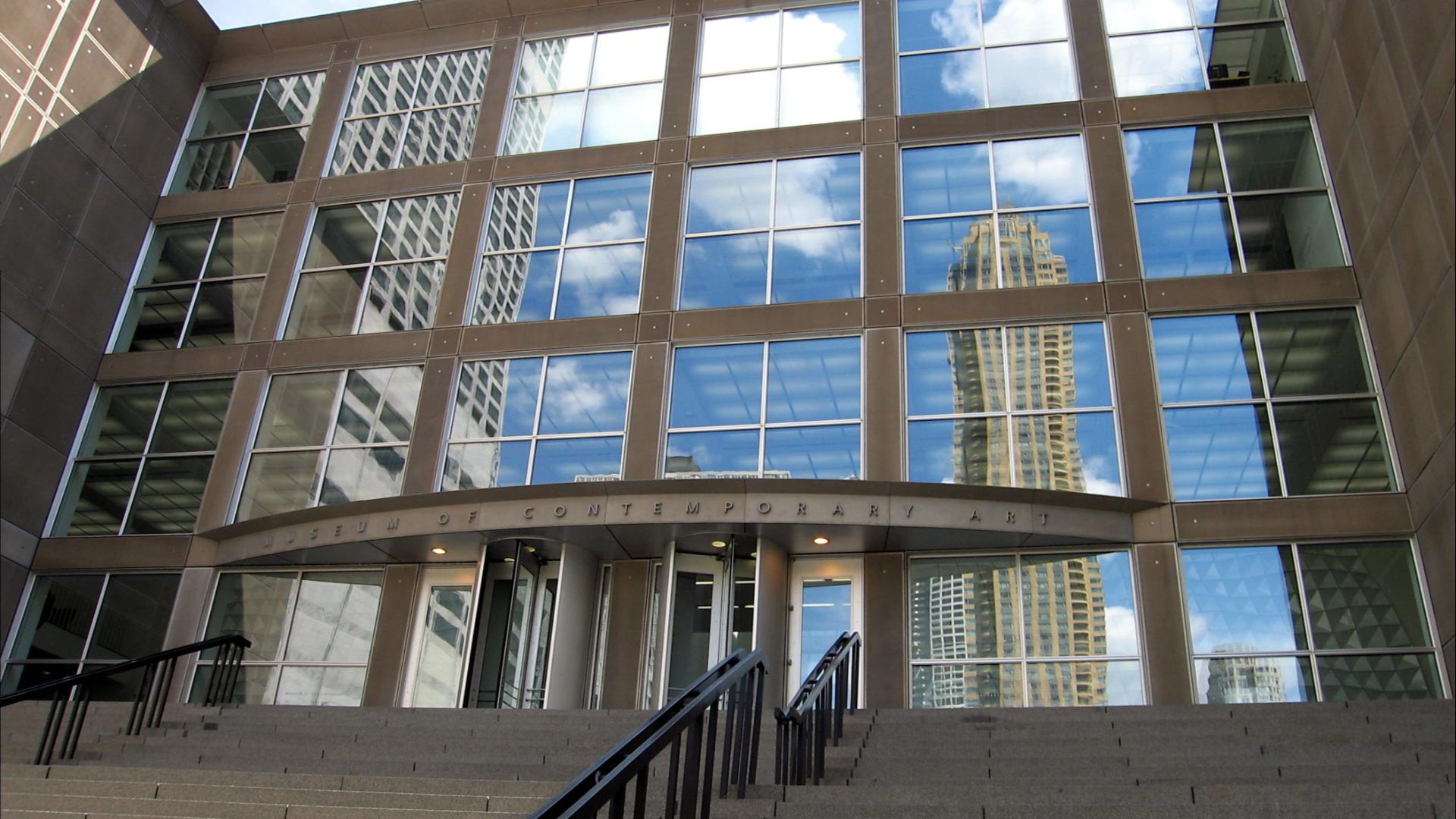 File:Museum of Contemporary Art, Chicago.jpg