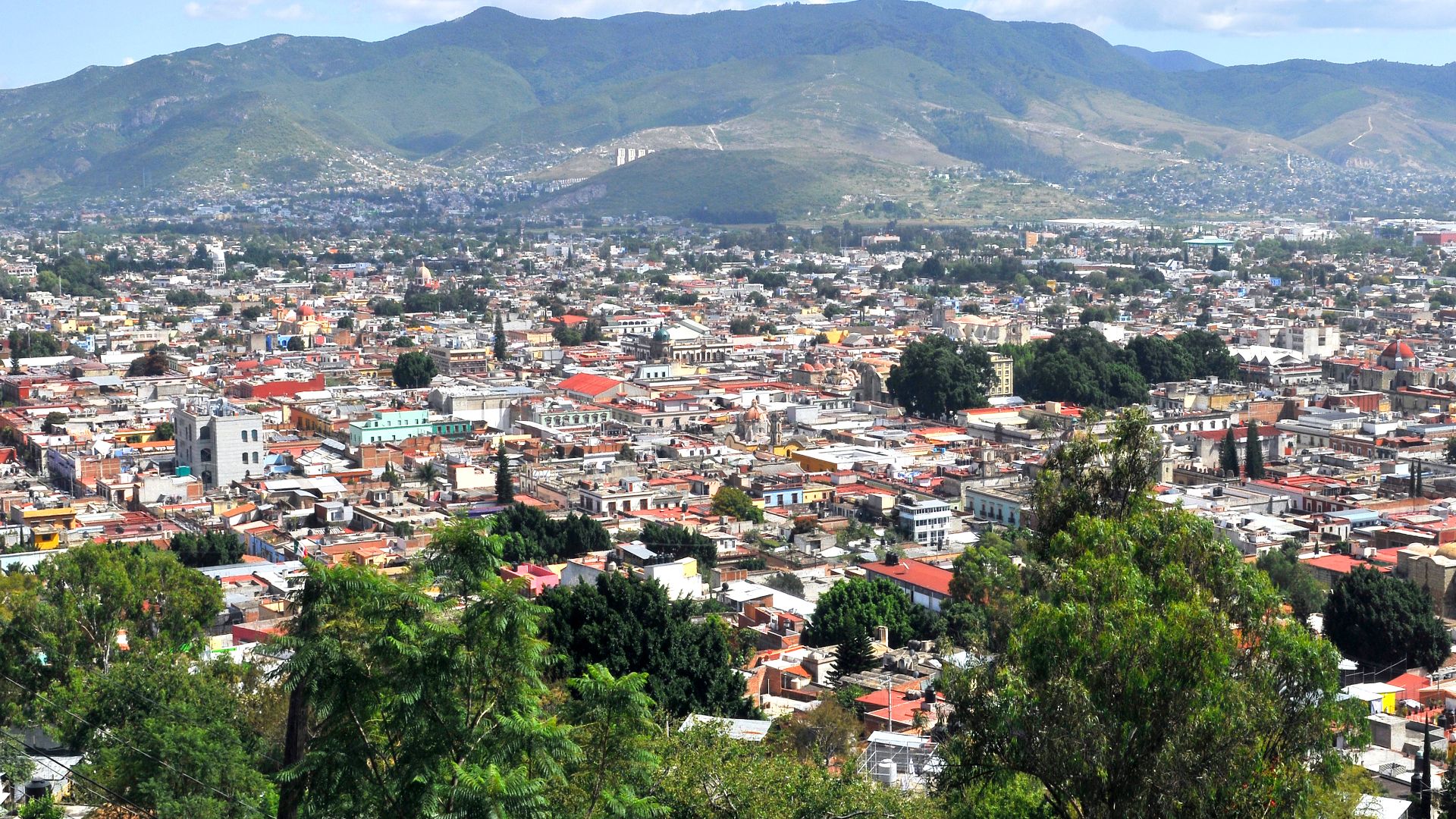 File:Oaxaca de Juárez, vistas 2.jpg