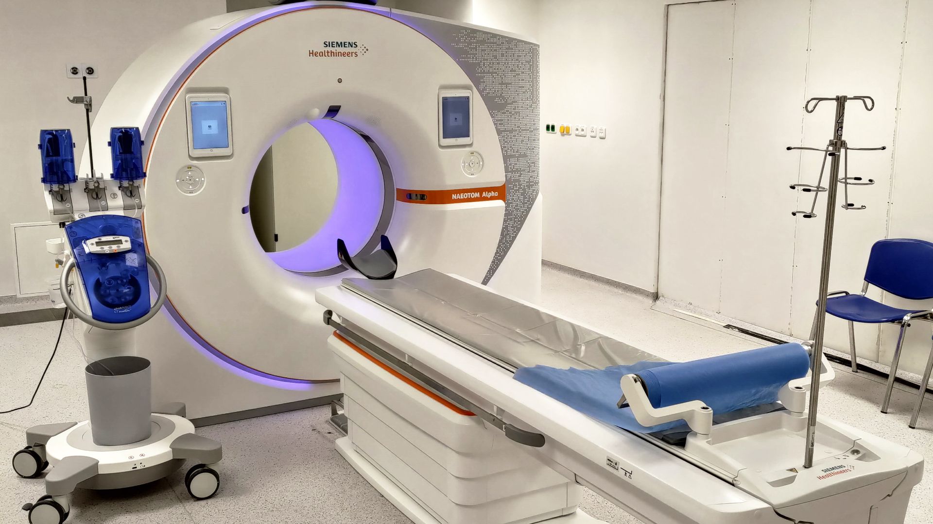 File:CT Naeotom Alpha Pilsen 2022 (cropped).jpg