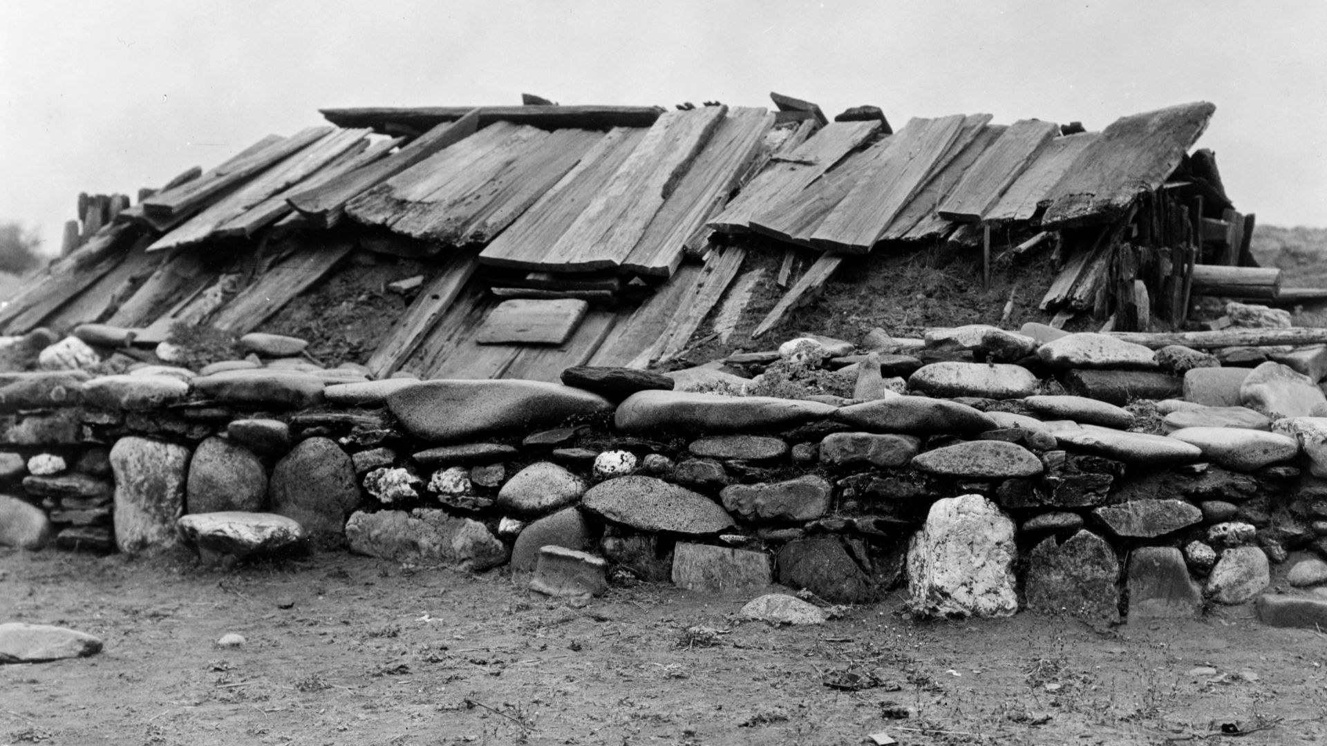 File:Hupa Sweat House.jpg