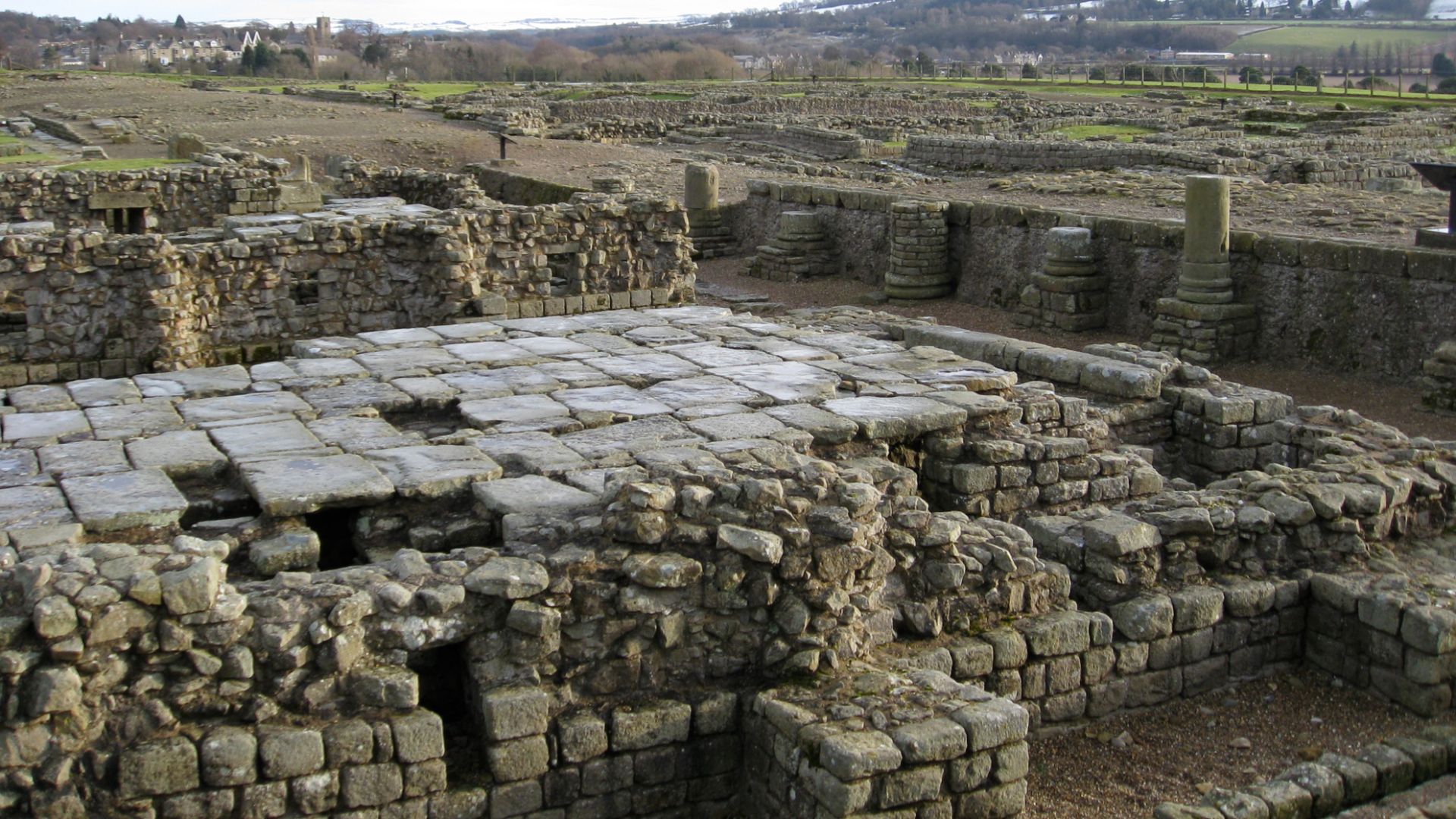 File:Corbridge Roman Ruins.jpg