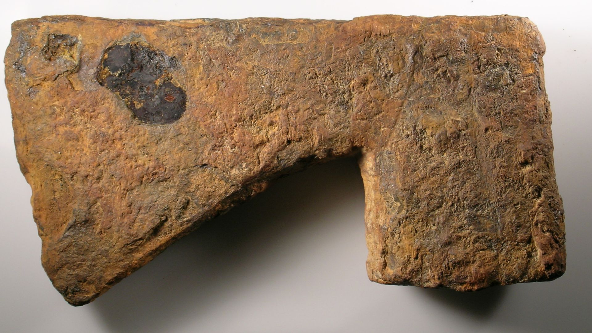 File:Post-medieval , Axe (FindID 153446).jpg