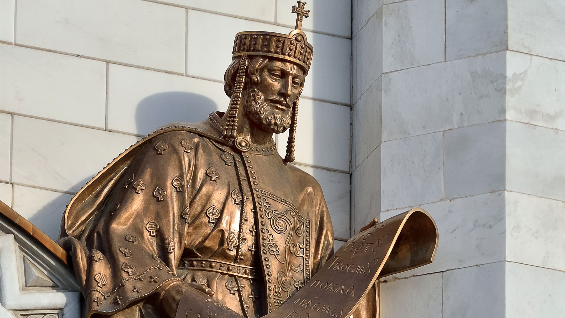 File:Saint Constantine the Great by Nikolay Ramazanov, replica by Dmitry Tugarinow 1.jpg