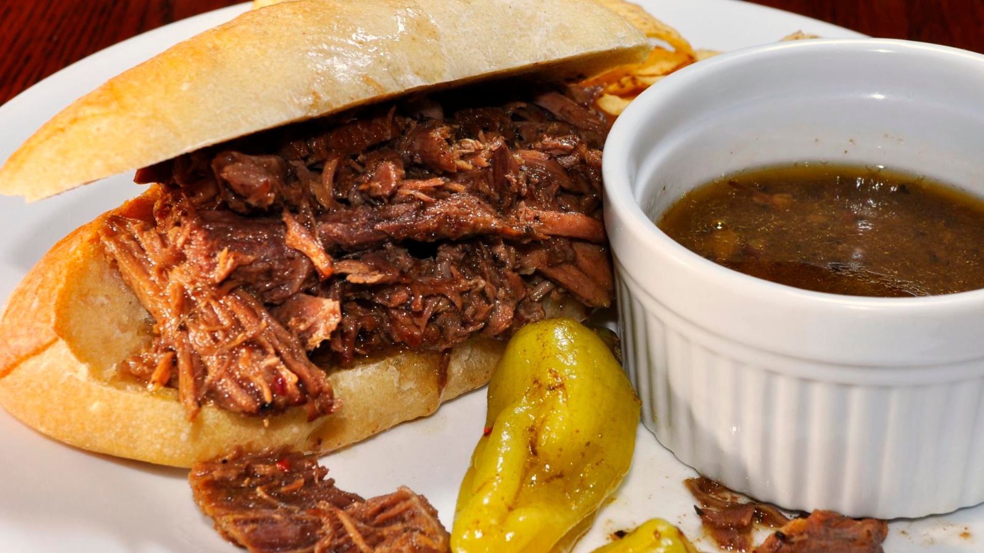 File:Italian beef sandwich with au jus.jpg