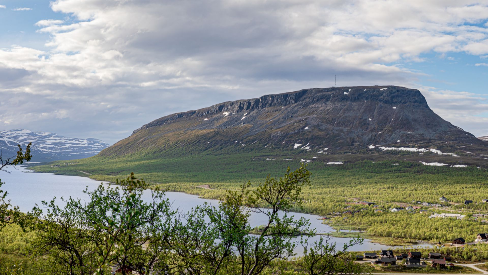 File:Saana, Kilpisjärvi, Lapland (52199967156).jpg